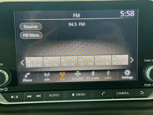 Used 2023 Nissan Rogue S image 21