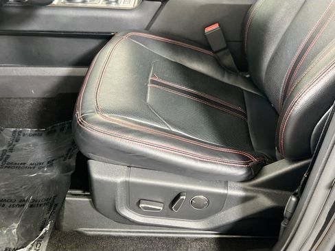 Used 2019 Ford Expedition Limited w/ Equipment Group 303A AWD/4WD image 19