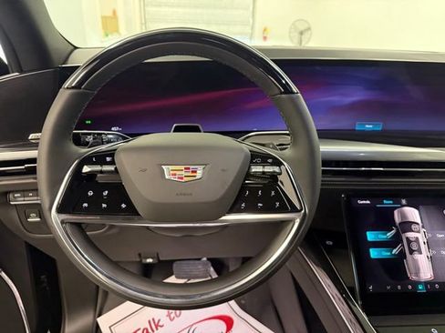 Used 2026 Cadillac Escalade Sport w/ Touring Package image 17