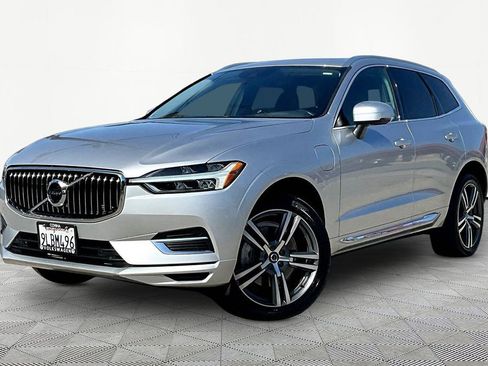 Used 2021 Volvo XC60 T8 Inscription Expression w/ Premium Package AWD/4WD image 3