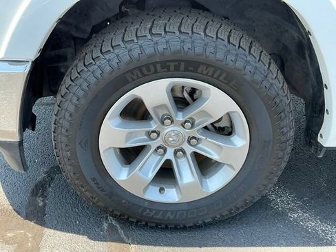 Used 2022 RAM 1500 Laramie AWD/4WD image 11