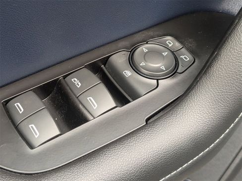 Used 2024 Chevrolet Blazer RS w/ Enhanced Convenience Package image 11