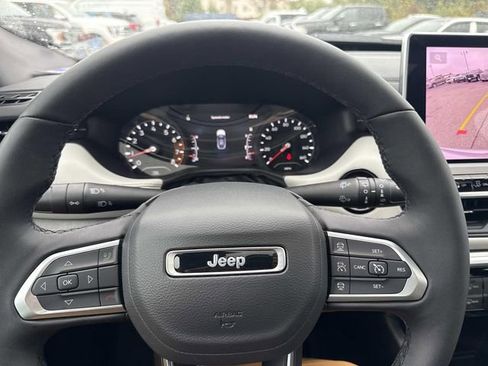 Used 2024 Jeep Compass Limited w/ Sun and Sound Group image 35