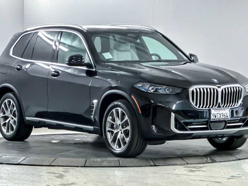 Used 2026 BMW X5 xDrive40i w/ Premium Package image 9
