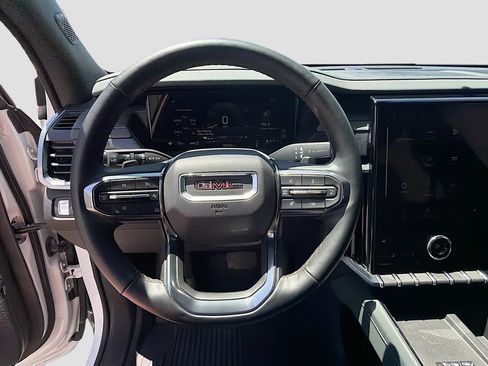 Used 2024 GMC Acadia AT4 w/ Luxury Package AWD/4WD image 11