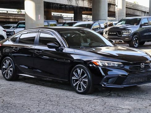 Used 2022 Honda Civic EX image 3