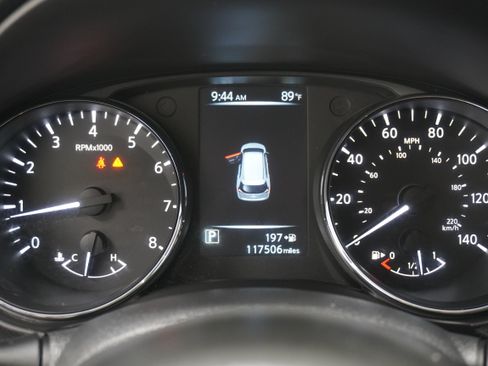 Used 2017 Nissan Rogue SL w/ SL Premium Package FWD image 17