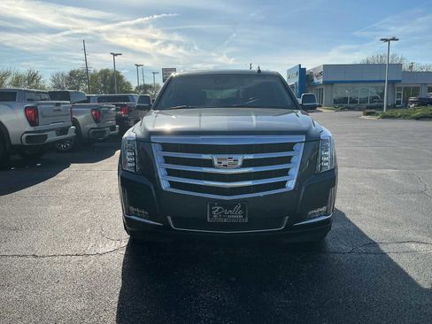 Used 2020 Cadillac Escalade Premium Luxury AWD/4WD image 2