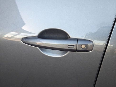 Certified 2023 Nissan Rogue SV image 34