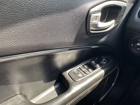 Used 2021 Jeep Compass Limited FWD image 16
