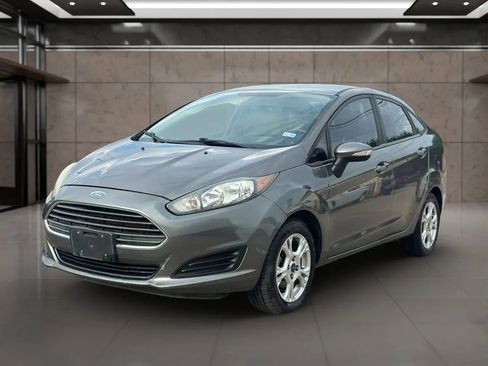 Used 2014 Ford Fiesta SE FWD image 3