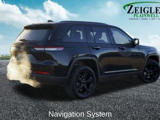 Used 2023 Jeep Grand Cherokee Limited w/ Luxury Tech Group II video 3