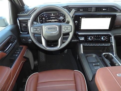 New 2026 GMC Sierra 3500 Denali Ultimate image 21