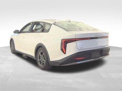 Used 2025 Kia K4 LXS image 5