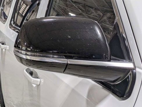 Used 2024 Jeep Wagoneer Series II AWD/4WD image 11