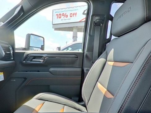 New 2026 GMC Sierra 2500 AT4 w/ AT4 Premium Plus Package AWD/4WD image 27