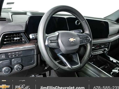 Used 2025 Chevrolet Tahoe LT image 4