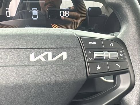 New 2025 Kia K4 LXS image 20