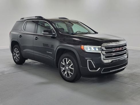 Used 2023 GMC Acadia SLE w/ Driver Convenience Package image 2