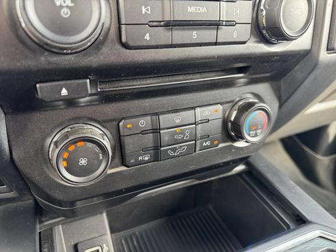 Used 2017 Ford F150 XL w/ Equipment Group 101A Mid AWD/4WD image 23