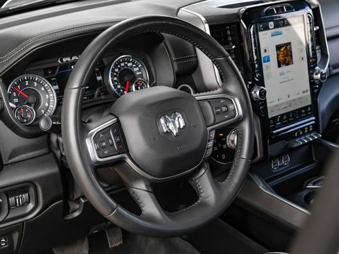 Used 2023 RAM 1500 Laramie AWD/4WD image 4
