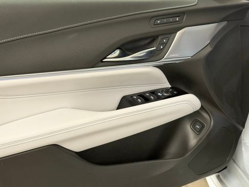 Certified 2022 Cadillac CT4 Premium Luxury RWD image 13