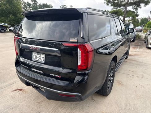 Used 2022 GMC Yukon XL AT4 AWD/4WD image 4