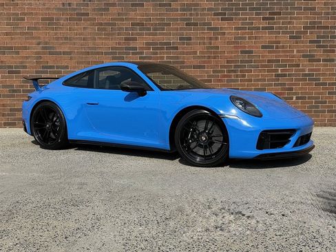 Certified 2022 Porsche 911 Carrera 4 GTS image 9