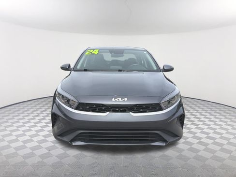Used 2024 Kia Forte LXS FWD image 2