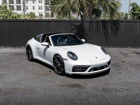 Used 2024 Porsche 911 Targa 4S AWD/4WD image 25