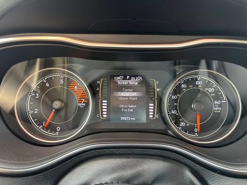 Used 2019 Jeep Cherokee Latitude Plus AWD/4WD image 15