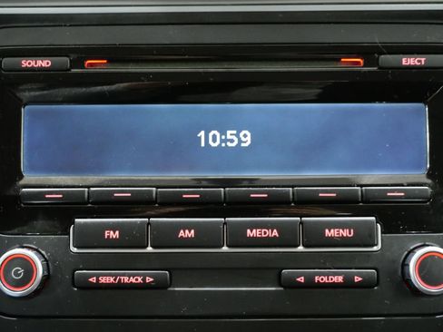 Used 2013 Volkswagen Passat 2.5 S image 18