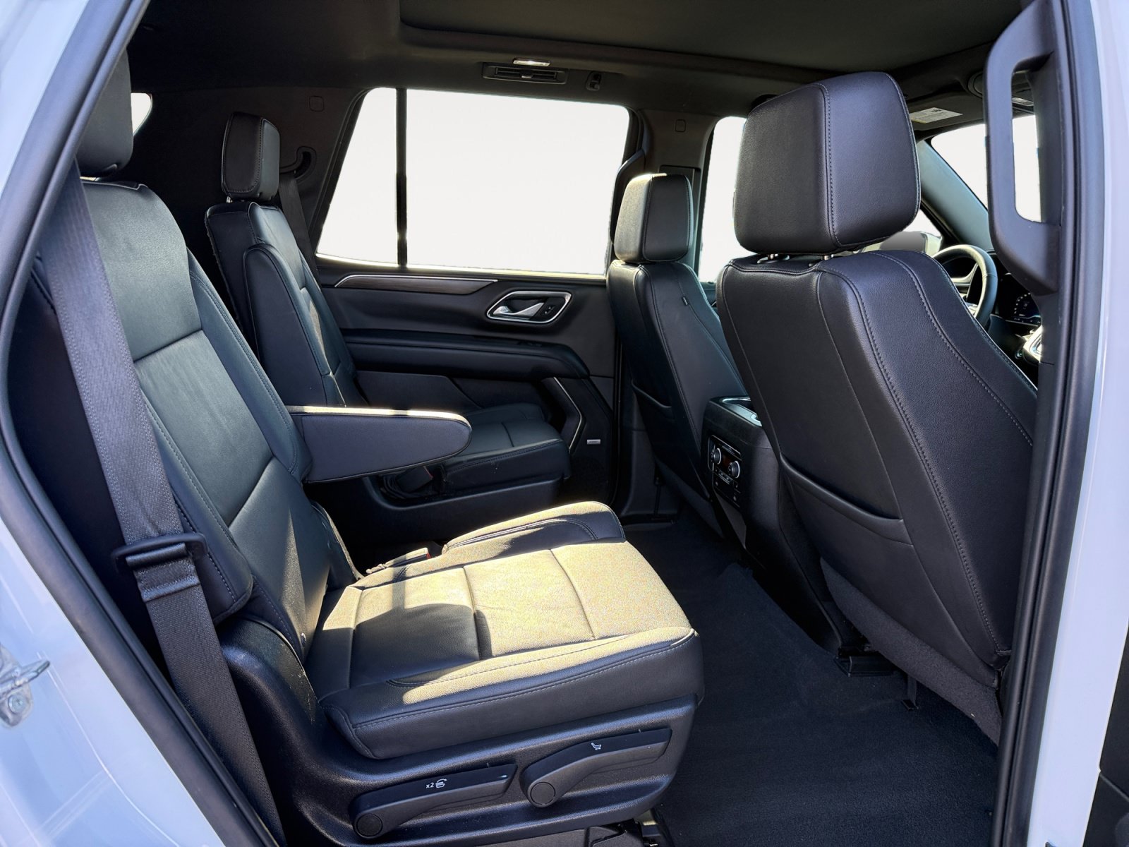 Used 2022 Chevrolet Tahoe Z71 w/ Off-Road Capability Package AWD/4WD image 18