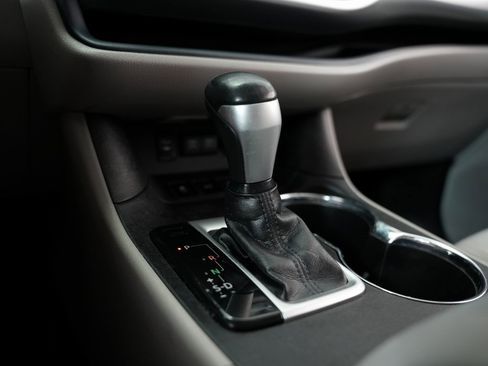 Used 2018 Toyota Highlander Plus image 29