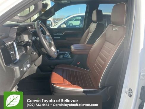 Used 2024 GMC Sierra 1500 Denali Ultimate image 9