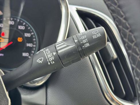 Used 2024 Chevrolet Equinox LT image 17