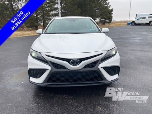 Used 2024 Toyota Camry SE image 9