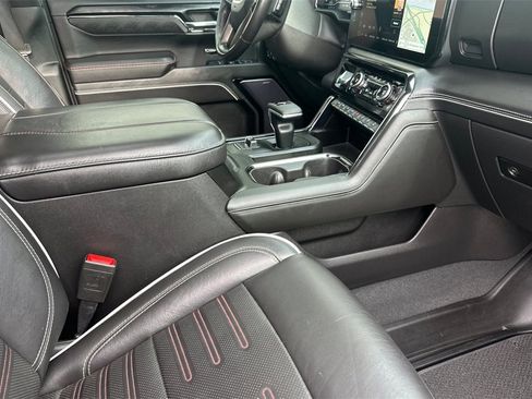 Used 2023 GMC Sierra 1500 AT4X image 16