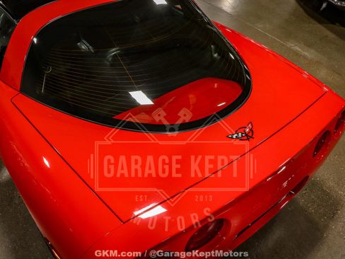Used 1997 Chevrolet Corvette Coupe w/ Roof Pkg image 33