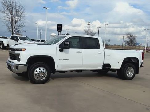 New 2026 Chevrolet Silverado 3500 LT w/ Safety Package image 5