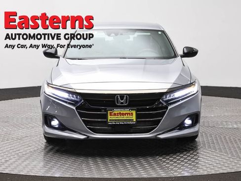 Used 2022 Honda Accord Sport image 2