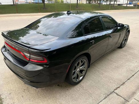 Used 2015 Dodge Charger SXT image 17