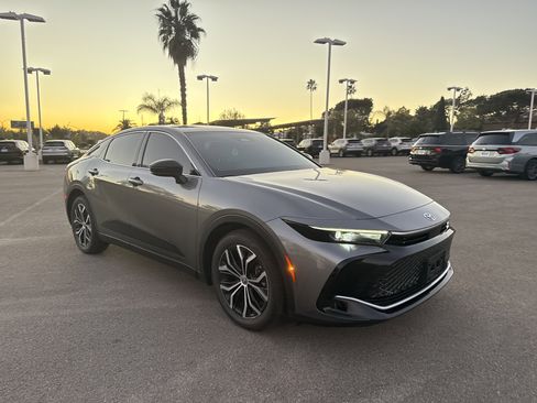 Used 2026 Toyota Crown XLE image 7