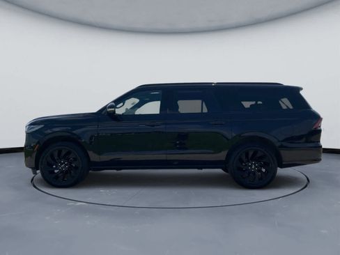Used 2025 Lincoln Navigator L Reserve w/ Jet Appearance Package AWD/4WD image 14