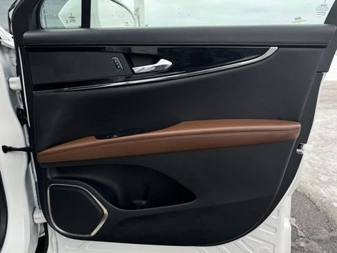 Certified 2023 Lincoln Nautilus Reserve image 16