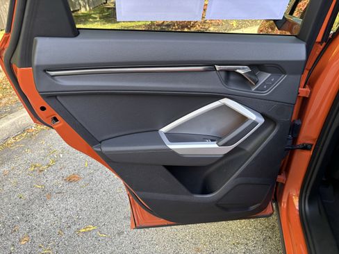 Used 2024 Audi Q3 2.0T Premium image 14