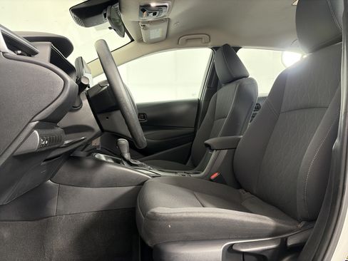 Used 2024 Toyota Corolla LE FWD image 6