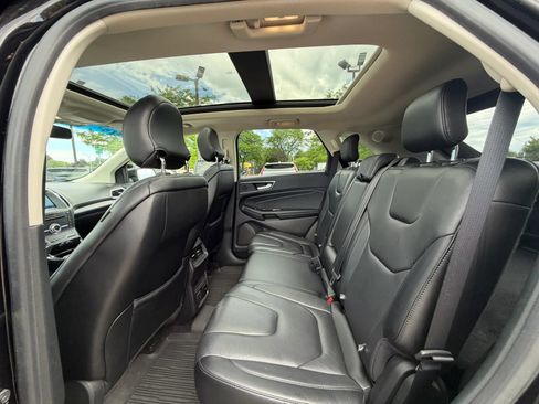 Used 2019 Ford Edge Titanium w/ Cold Weather Package AWD/4WD image 27
