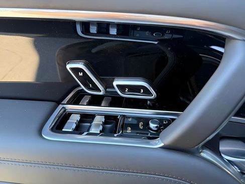New 2025 Land Rover Range Rover SE image 19