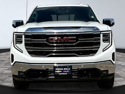New 2026 GMC Sierra 1500 SLT w/ SLT Premium Package